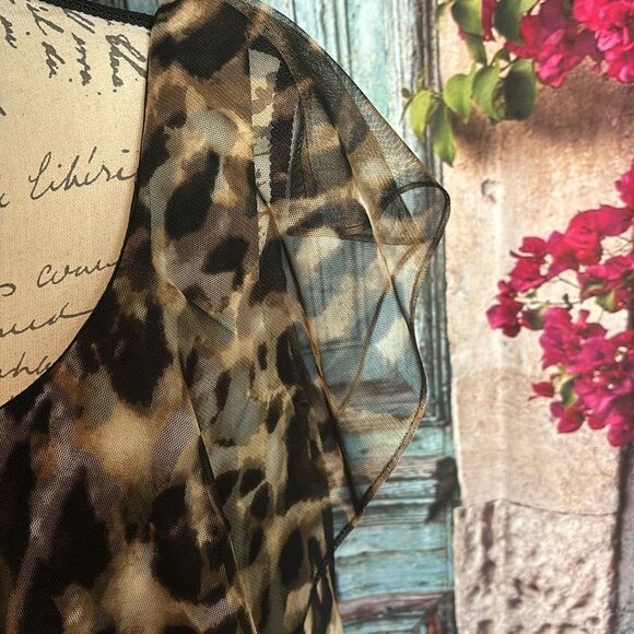 Dress Barn Animal print asymmetrical dress, size 14, excellent condition - Picture 4 of 12